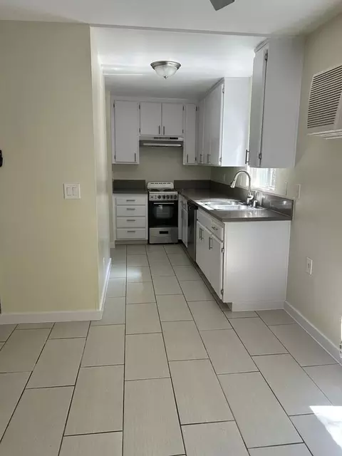 10356 Commerce Ave, Tujunga, CA 91042 photo 13