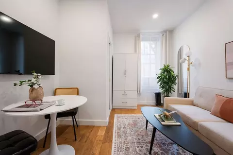 74 Forsyth St, New York, NY 10002