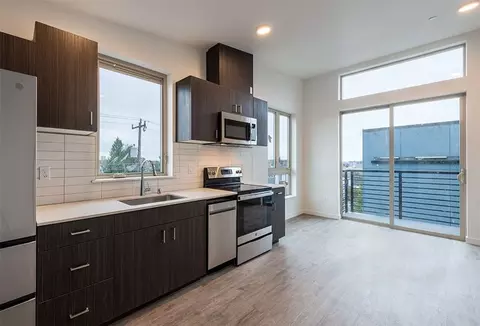 207 18th Ave, Seattle, WA 98122