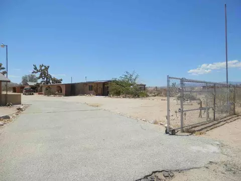 1038 Alta Ave, Landers, CA 92285