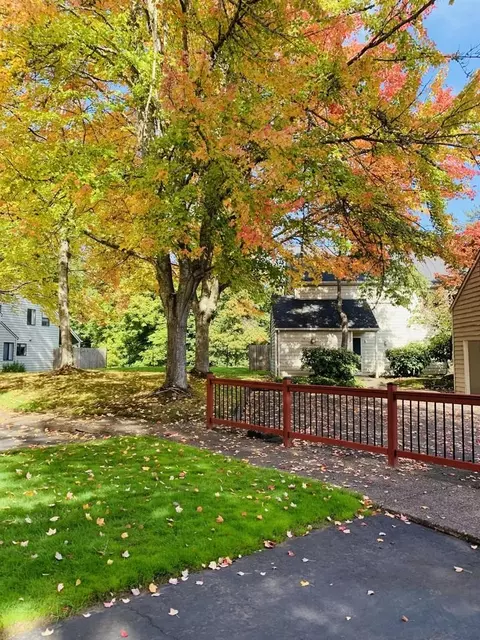 945 Lewis Ave, Eugene, OR 97402 photo 3