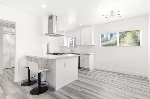12656 Burbank Blvd, Los Angeles, CA 91607