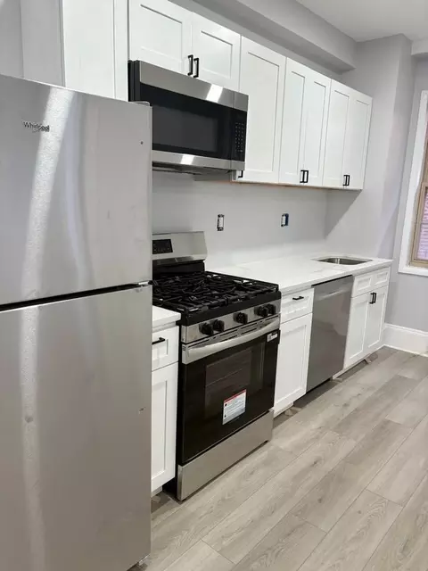 516 S 42nd St, Philadelphia, PA 19104