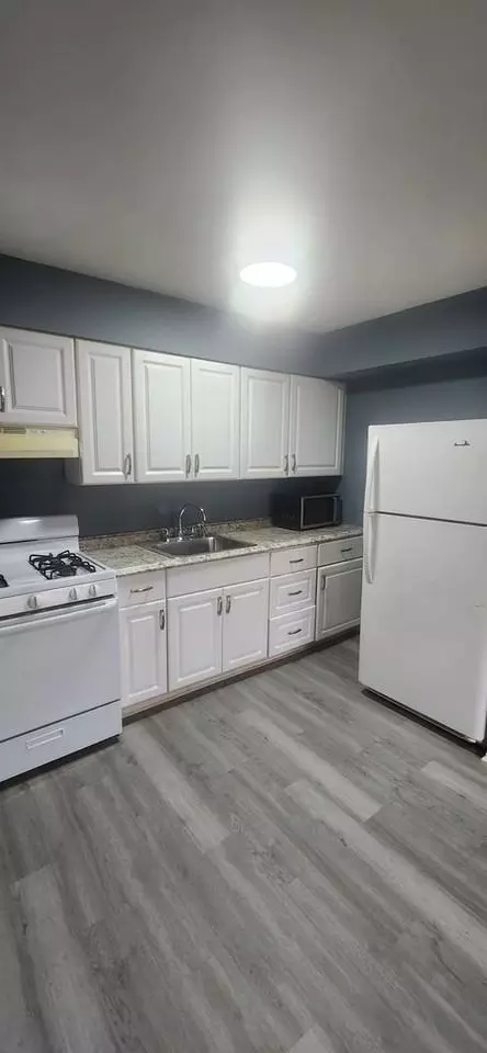 2701 Chestnut St, Chester, PA 19013