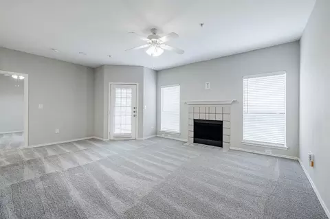 700 Hill Trail Dr, Euless, TX 76039