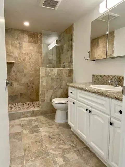 130 S Flores St, Los Angeles, CA 90048