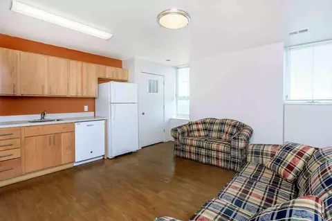 825 Dorcas St, Omaha, NE 68108