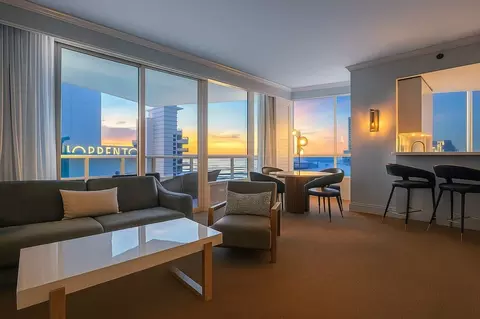 4401 Collins Ave, Miami Beach, FL 33140