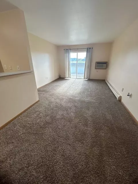1105 S Prospect Dr, Toledo, IA 52342