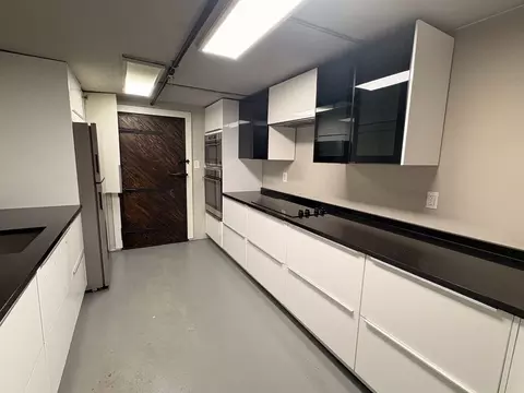 808 N Calvert St, Baltimore, MD 21202