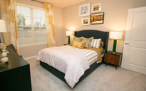 2460 Walcutt Rd, Columbus, OH 43228 photo 4