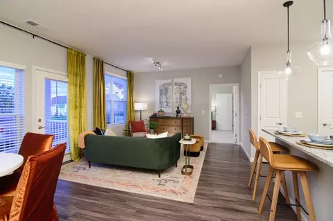 2460 Walcutt Rd, Columbus, OH 43228 photo 7