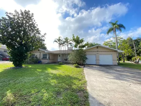 1060 Indian Beach Dr, Sarasota, FL 34234