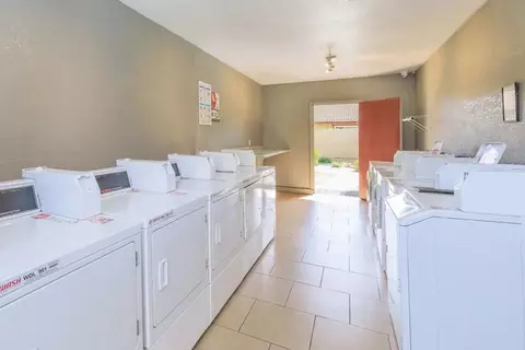 3270 Meadows Ave, Merced, CA 95348 photo 2