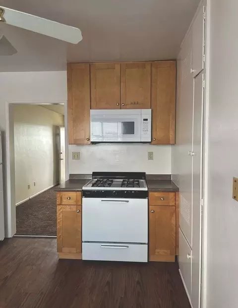 10115 10129 Foster Rd, Downey, CA 90242