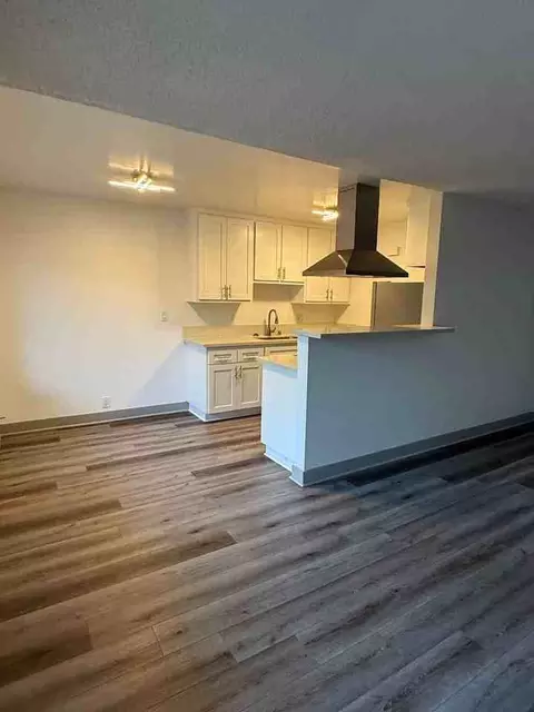 766 Loma Ave, Long Beach, CA 90804