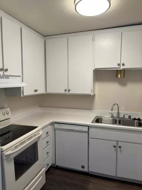 959 Felspar St, San Diego, CA 92109