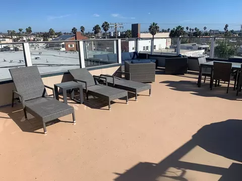 959 Felspar St, San Diego, CA 92109