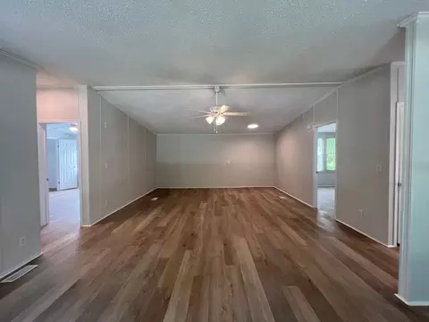 Wren Ln, Conway, SC 29527
