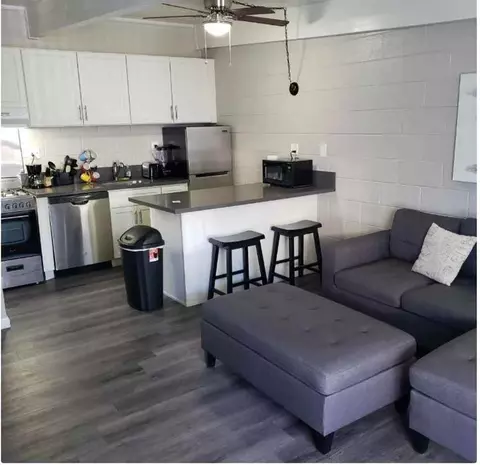 3478 Paradise Rd, Las Vegas, NV 89169