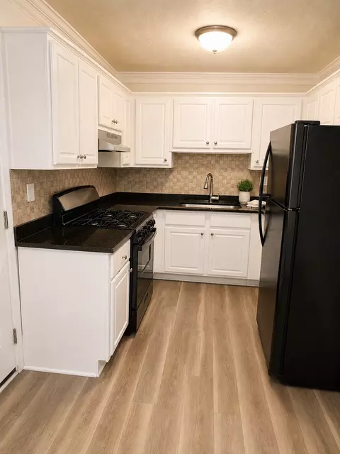 3102 Destin Cir, Snellville, GA 30078