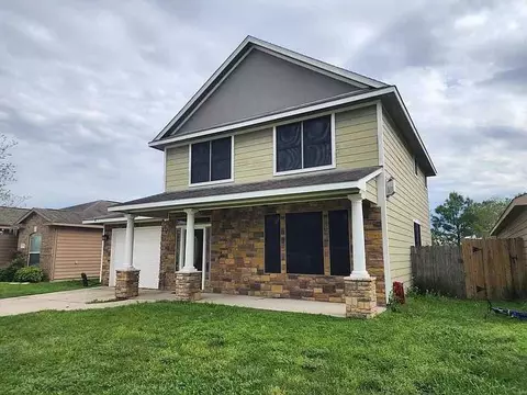2318 Tracy Ln, Highlands, TX 77562