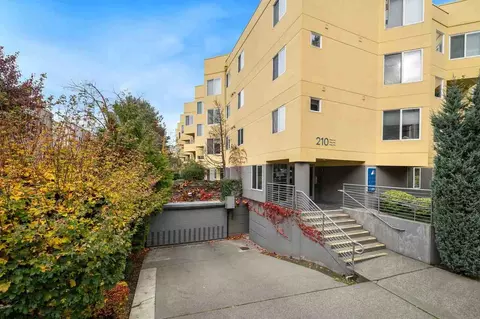 210 E Blaine St, Seattle, WA 98102