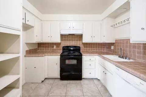2761 N Golden Ave, San Bernardino, CA 92404