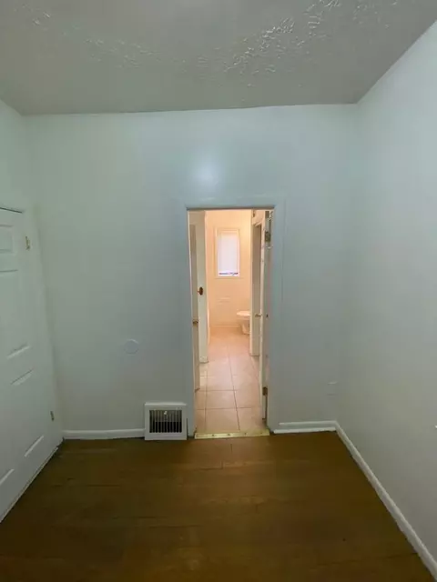 53 Emerling Ave, Akron, OH 44301