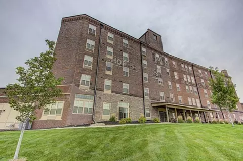 301 Wesley Pkwy, Sioux City, IA 51103