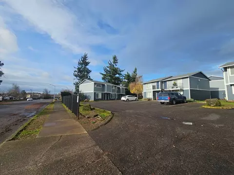 469 Hilltop Ave, Oregon City, OR 97045