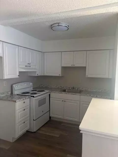 66 Webster St, Hartford, CT 06114
