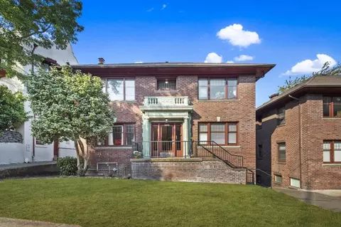 2923 Franklin Ave E, Seattle, WA 98102