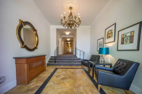 2070 Belmont Rd NW, Washington, DC 20009 photo 29