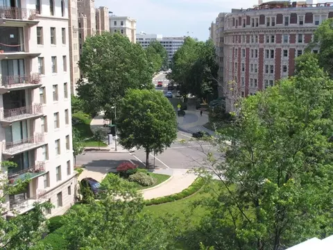 2070 Belmont Rd NW, Washington, DC 20009 photo 33