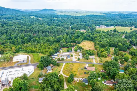 3214 Freezer Locker Rd, Hudson, NC 28638