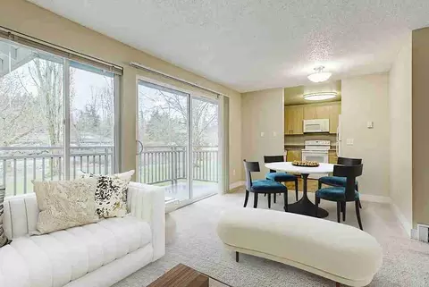 13700 NE 10th Pl, Bellevue, WA 98005 photo 8