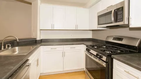 24452 Valencia Blvd, Valencia, CA 91355 photo 5
