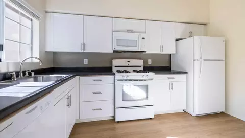 24452 Valencia Blvd, Valencia, CA 91355 photo 40