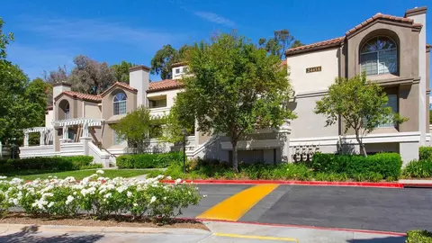 24452 Valencia Blvd, Valencia, CA 91355 photo 3