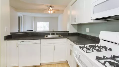24452 Valencia Blvd, Valencia, CA 91355 photo 7