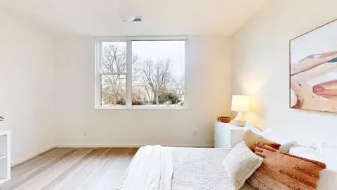 218 N Dillard St, Durham, NC 27701 photo 3
