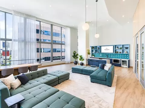 300 SW 2nd Ave, Miami, FL 33130 photo 14