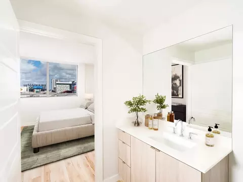 300 SW 2nd Ave, Miami, FL 33130 photo 29
