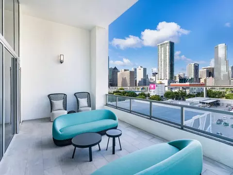 300 SW 2nd Ave, Miami, FL 33130 photo 11