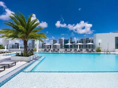 300 SW 2nd Ave, Miami, FL 33130 photo 5