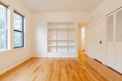 768 Bellevue Ave E, Seattle, WA 98102 photo 2
