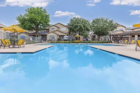 8410 S Westmoreland Rd, Dallas, TX 75237 photo 3