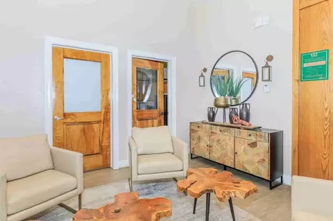 8410 S Westmoreland Rd, Dallas, TX 75237 photo 9