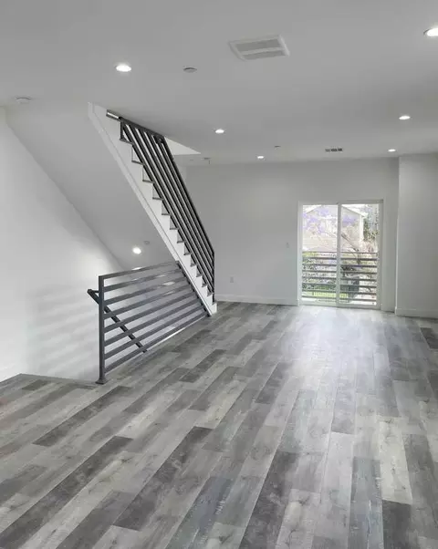 5726 Case Ave, North Hollywood, CA 91601